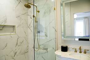 The Colonial Inn-Hillsborough