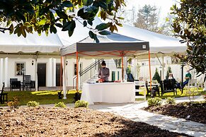 The Colonial Inn-Hillsborough