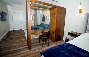 The Colonial Inn-Hillsborough