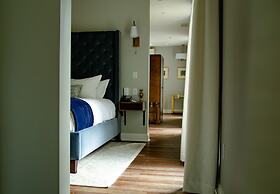 The Colonial Inn-Hillsborough