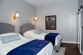 The Colonial Inn-Hillsborough