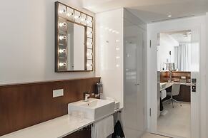 Ruby Ella Hotel Cologne