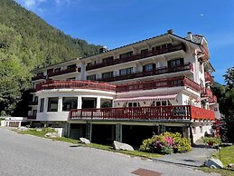 Chalet Hôtel La Sapinière