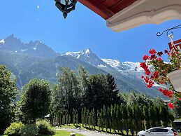 Chalet Hôtel La Sapinière