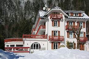 Chalet Hôtel La Sapinière