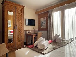 Chalet Hôtel La Sapinière