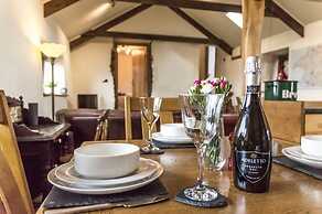 Foxglove - Luxurious Barn Conversion