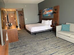 La Quinta Inn & Suites by Wyndham Louisville NE/Old Henry Rd