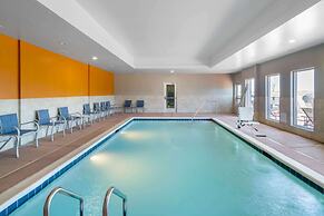 La Quinta Inn & Suites by Wyndham Louisville NE/Old Henry Rd