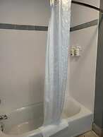 La Quinta Inn & Suites by Wyndham Louisville NE/Old Henry Rd