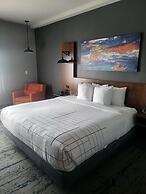 La Quinta Inn & Suites by Wyndham Louisville NE/Old Henry Rd
