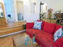 Immaculate 3-bed Villa in Guia Private Pool