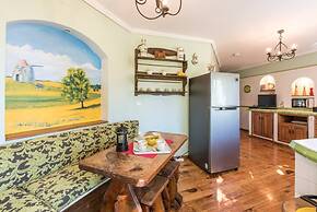 Immaculate 3-bed Villa in Guia Private Pool