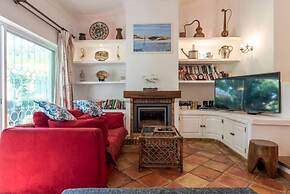 Immaculate 3-bed Villa in Guia Private Pool