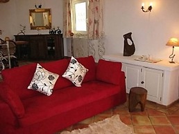 Immaculate 3-bed Villa in Guia Private Pool