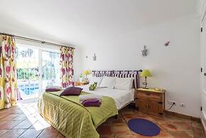 Immaculate 3-bed Villa in Guia Private Pool