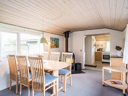 Secluded Pine Tree Cottage-by Traum