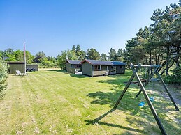 Secluded Pine Tree Cottage-by Traum
