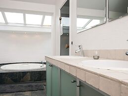 Luxury Panoramic Cottage in Rindby-by Traum