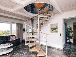 Luxury Panoramic Cottage in Rindby-by Traum