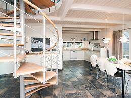 Luxury Panoramic Cottage in Rindby-by Traum