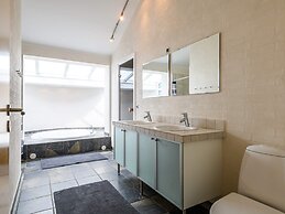 Luxury Panoramic Cottage in Rindby-by Traum