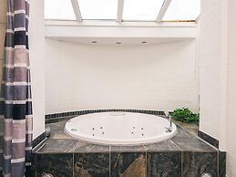 Luxury Panoramic Cottage in Rindby-by Traum