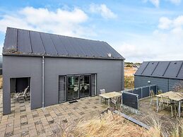 Luxury Panoramic Cottage in Rindby-by Traum