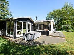 Charming Cottage in Rindby-by Traum