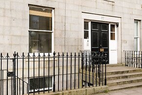 Crown Central Apartments