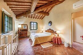 Villa Giunone With Pool Close to Volterra