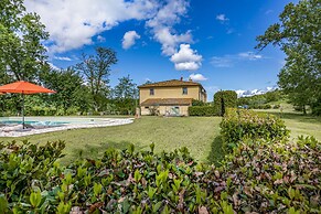 Villa Giunone With Pool Close to Volterra