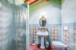 Villa Giunone With Pool Close to Volterra