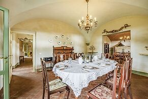 Villa Giunone With Pool Close to Volterra
