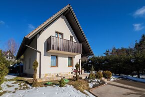 Sunny Weekend Sauna House