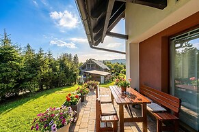 Sunny Weekend Sauna House