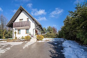Sunny Weekend Sauna House