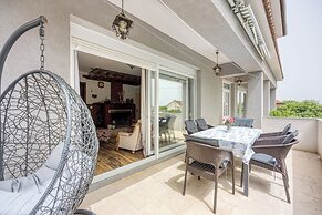 Pool Apartment Bakija