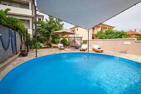 Pool Apartment Bakija