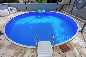 Pool Apartment Bakija