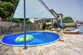 Pool Apartment Bakija