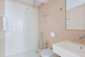 Spacious 1 Bedroom Apartment Near Baixa