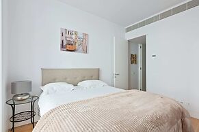 Spacious 1 Bedroom Apartment Near Baixa