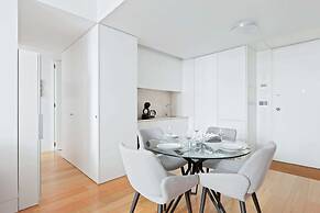 Spacious 1 Bedroom Apartment Near Baixa