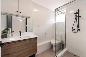 Peaceful South Perth Home near Perth Center