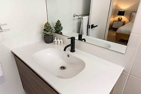 Peaceful South Perth Home near Perth Center