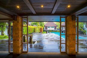 The Cliff Elegance Resort