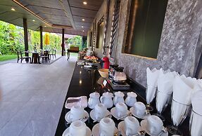 The Cliff Elegance Resort