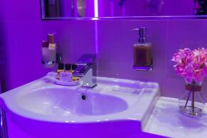 Aphrodite Suites Huddersfield