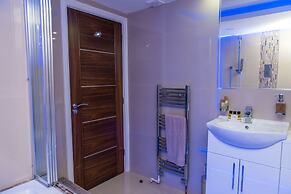 Aphrodite Suites Huddersfield